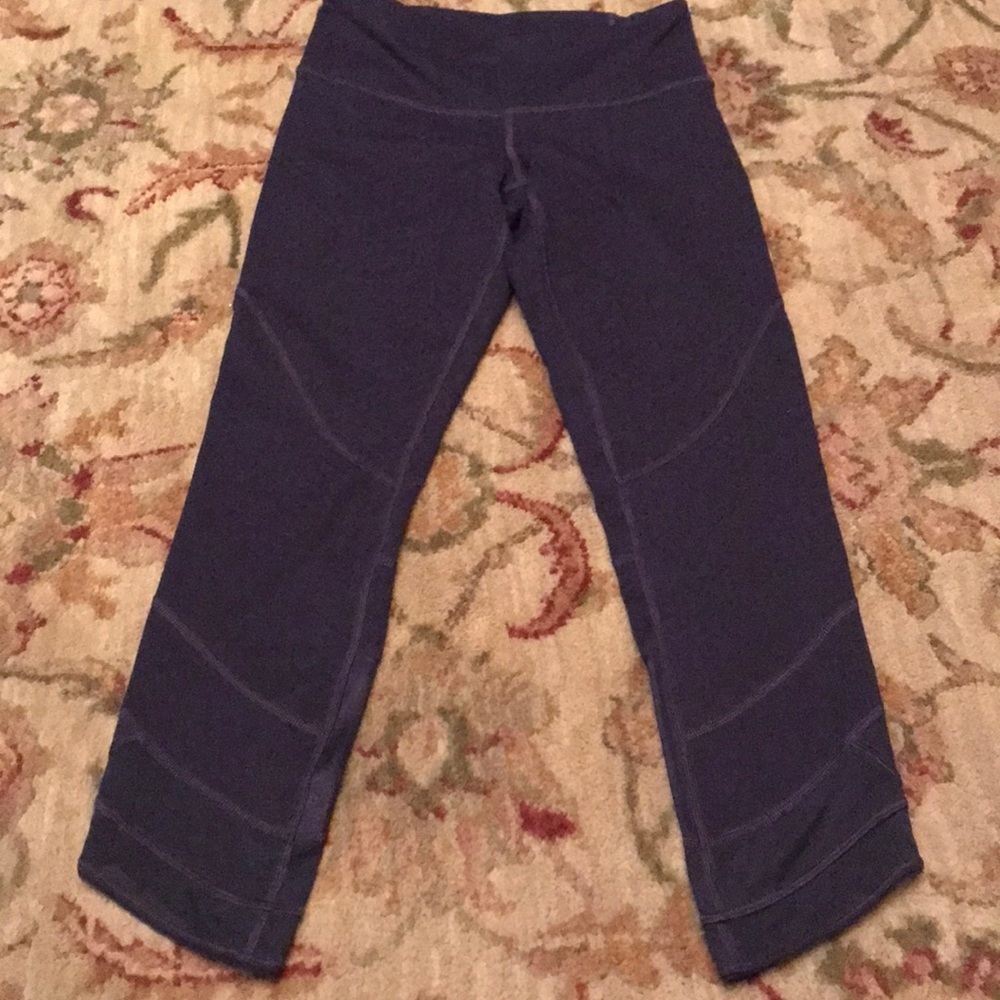 Lululemon emerge renewed crop tights - Picture 4 of 8